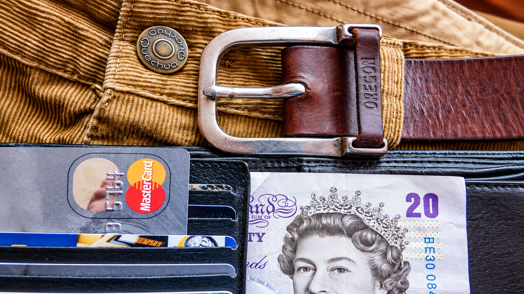 Travel budget essentials for an international trip