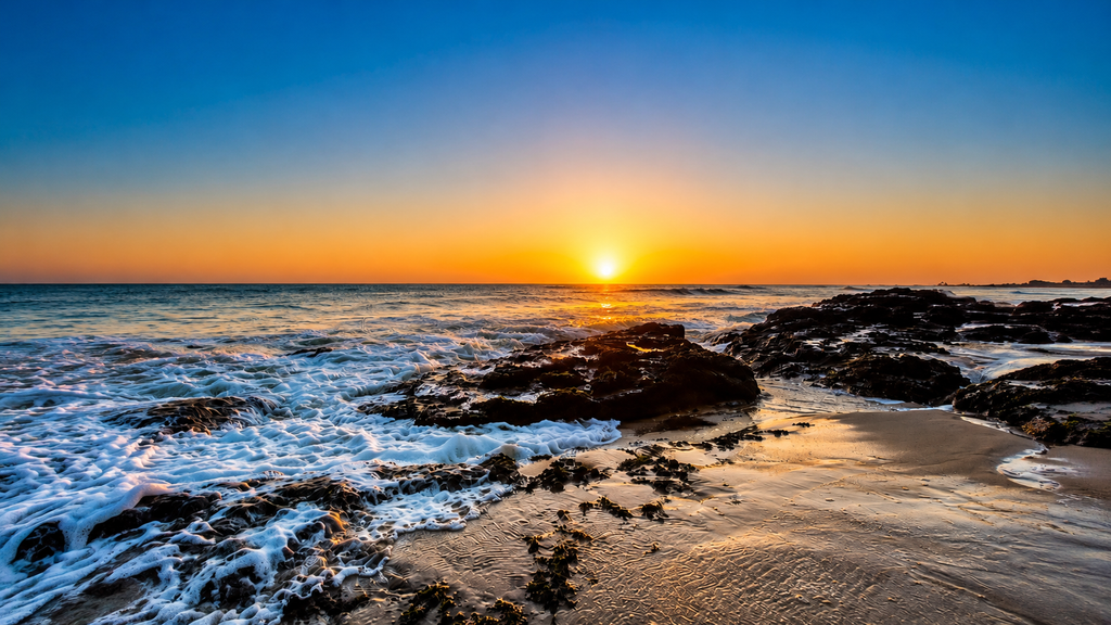 Rocky coastline at Ras Al Jinz Oman